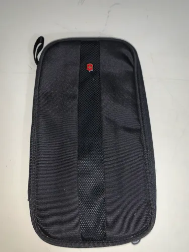 Organizador de Documentos de Viagem (Travel Organizer) da marca suíça Victorinox,