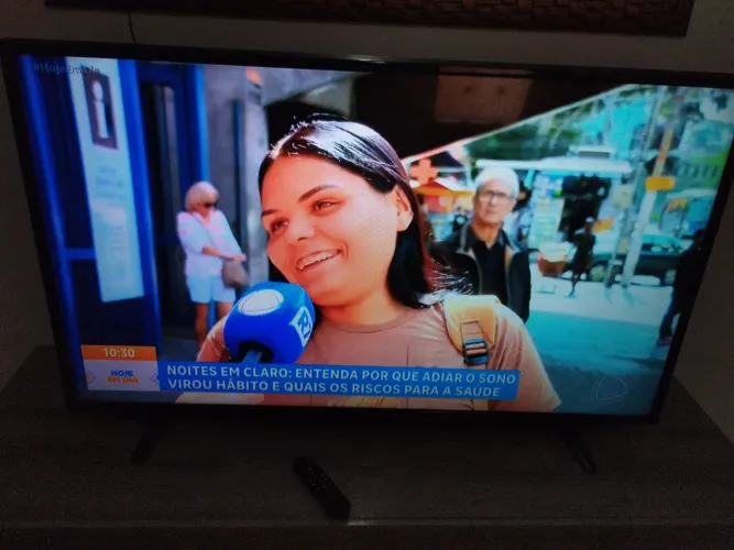 Televisão smart 49 polegadas.
