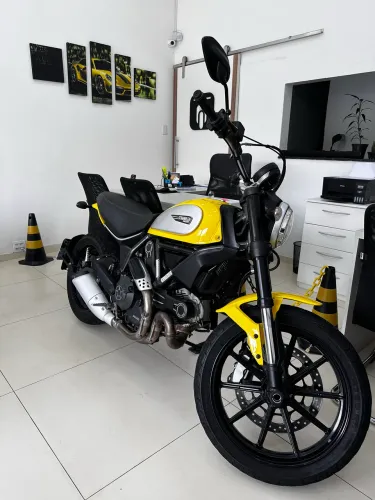 DUCATI SCRAMBLER 2016 IMPECÁVEL
