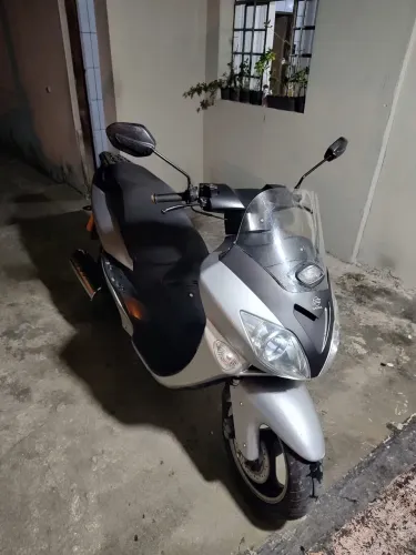 Moto Dafra laser