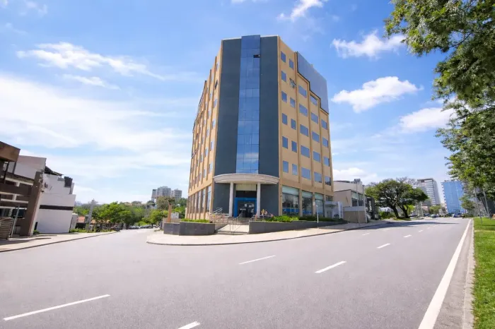 SALA COMERCIAL / DEPÓSITOS. p/ LOCAÇÃO em SOROCABA no bairro CAMPOLIM