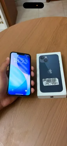 iPhone 13 128 - preto 
