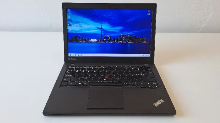 Notebook Lenovo Thinkpad X240 Intel I5 8gb Ram Ssd 120gb (Usado)