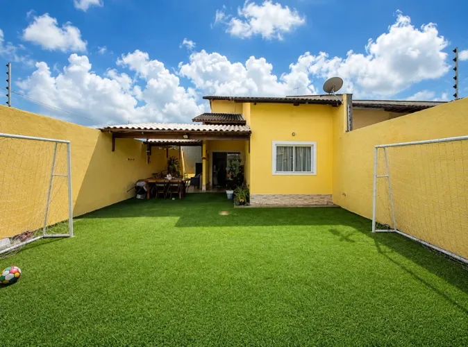 CASA NO ICARAI PORTEIRA FECHADA, PROXIMO AVENIDA CENTRAL DO ICARAI.