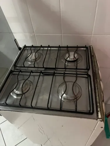 Doa-se fogão 4 bocas