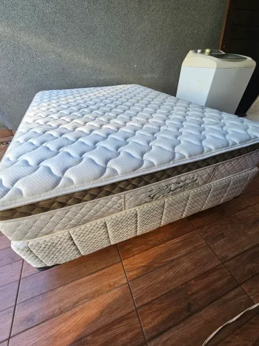 Cama Box Casal SEMINOVA!