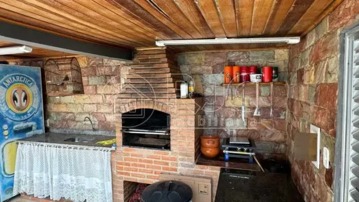 Imóvel para venda com 150 metros quadrados com 4 quartos
