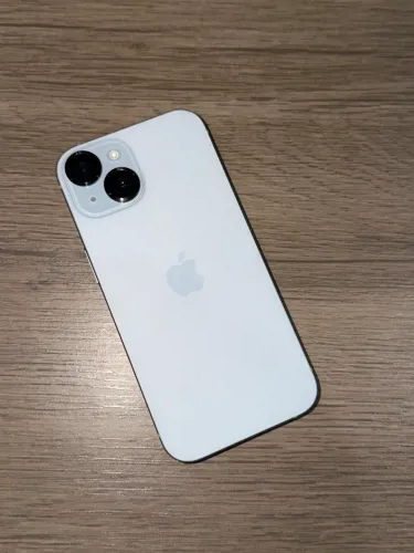 Apple iPhone 15
