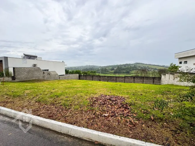 Terreno à Venda no Condomínio Reserva do Vale em Caçapava - SP