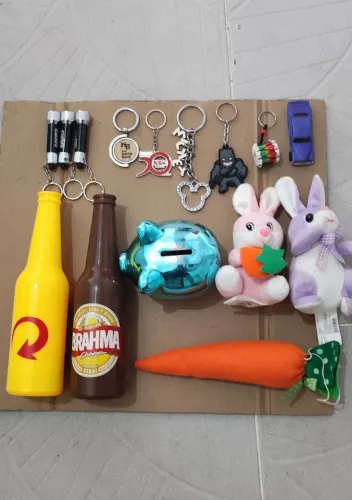 Brinquedos tudo por 30 reais
