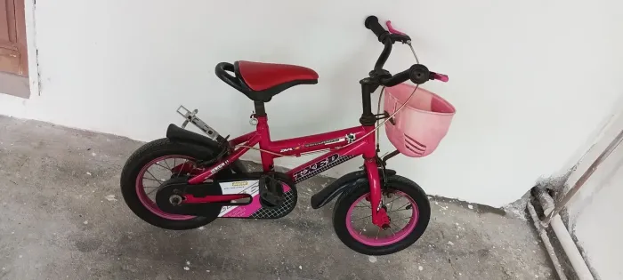 Bicicleta infantil menina