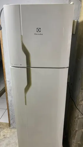 Geladeira electrolux frost free df35a