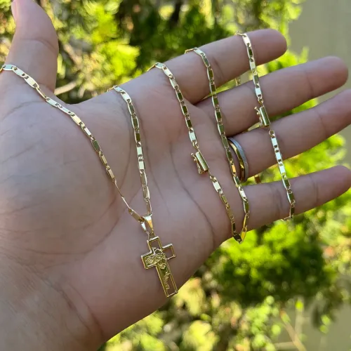 CORRENTE PIASTRINE COM BANHO DE OURO 18k