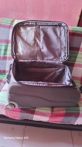 Mala de viagem toda boa zíper todo original
