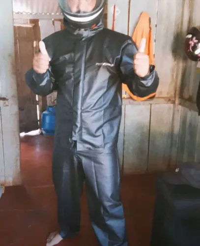 Capa chuva troco por capacete 
