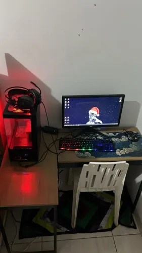 VENDO PC RTX 550,NOVO!!! COM KIT COMPLETO:MESA,MONITOR,TECLADO,MOUSE,FONE GAMER 