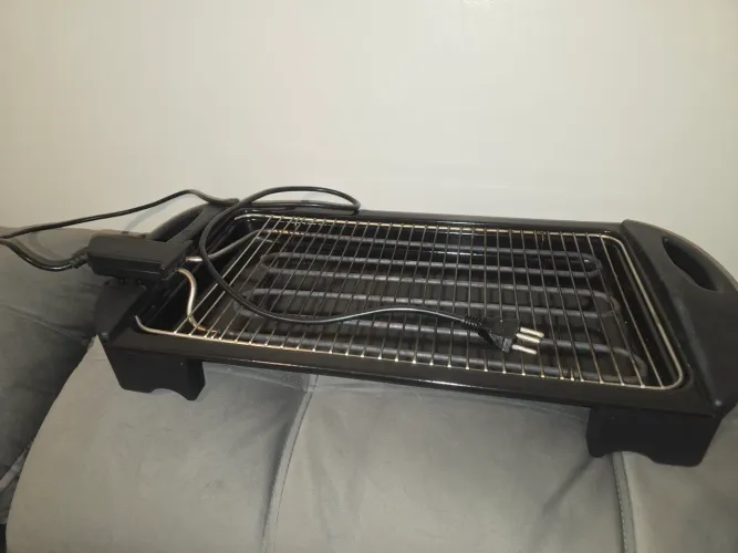 Vendo churrasqueira elétrica Fischer 220v 1800w