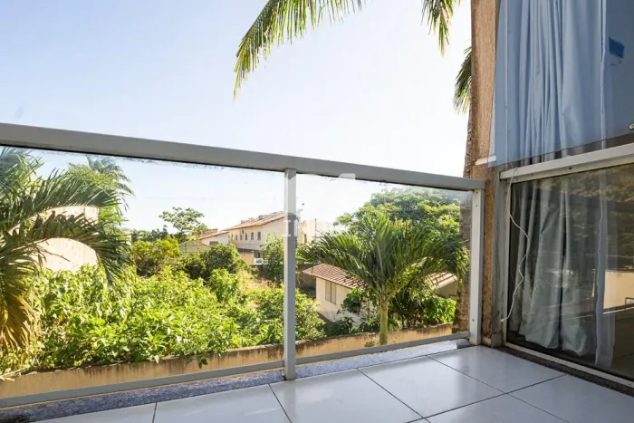 Casa para Locação em Niterói, Engenho do Mato, 2 dormitórios, 2 suítes, 3 banheiros, 1 vag