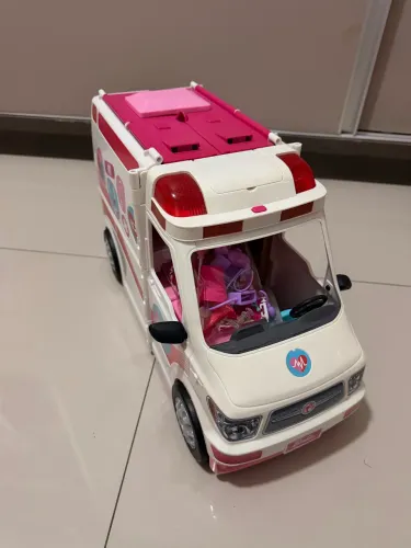 Ambulância da Barbie 