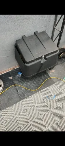 Bau 80 litros com suporte pra 160