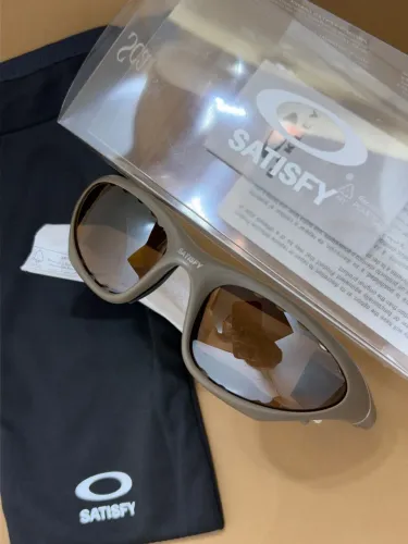Óculos Oakley satisfy