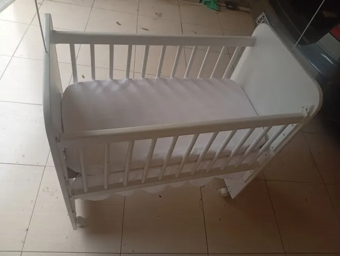 Mini berço com regulagem Lateral 