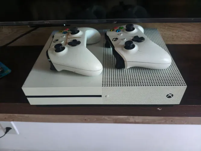 Xbox one S 1.300