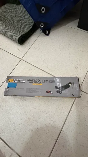 Macaco para auto tipo joelho