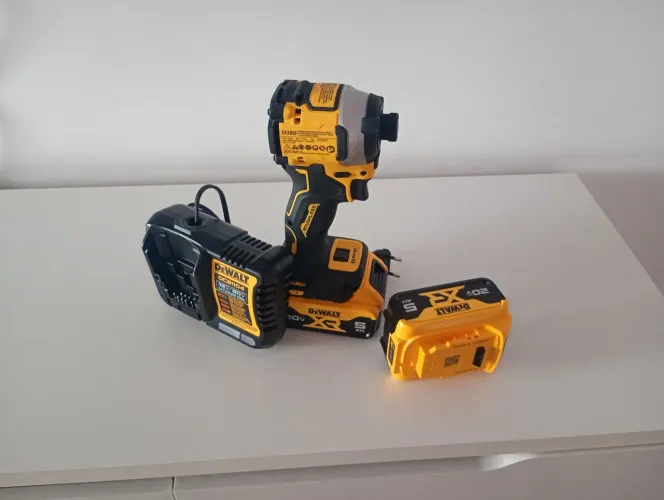 Kit baterias Dewalt 5ah e parafusadeira de impacto 
