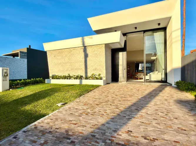 Condomínio Sunset - Casa Térrea 198 m2 4 suítes