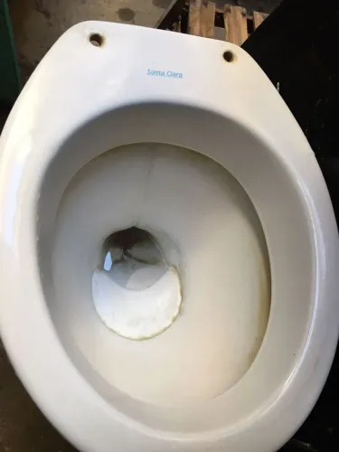 Vaso sanitário santa clara, branco! Não e pra Caixa acoplada!Aceito proposta