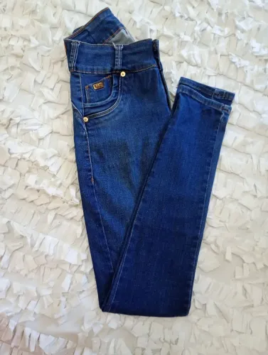 Calça jeans feminina