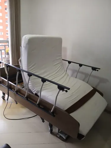 Cama hospitalar motorizada poltrona advance wise comfort