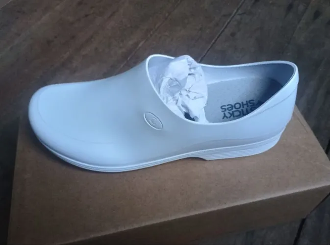 Sapato fechado de enfermagem N°43