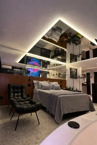Apartamento, 38m² na Avenida Prestes Maia com recepção, copa cozinha e 1 banheiro.