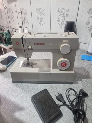 Máquina Singer pro