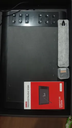 Mesa Digitalizadora Tomate MTM1106 + Caneta e Adaptadores (Tablet, Desktop e Celular)