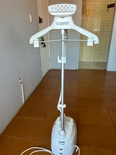 Vaporizador/Passadeira de roupas Conair 