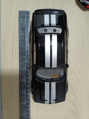 Dodge Hemi com som e luzes 1/24
