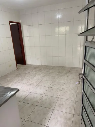 ALUGA CASA 3 CÔMODOS