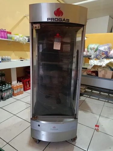 Vende-se duas máquinas para assar frango: 