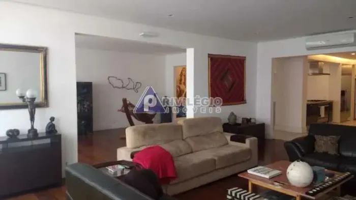 Privilégio Imoveis Vende: Maravilhoso apartamento em COPACABANA - RJ