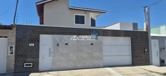 Duplex amplo com 4 quartos e garagem em Boa Vista, Vitória da Conquista
