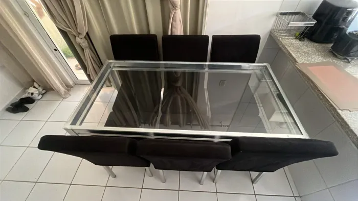 MESA TODA NO ALUMÍNIO E VIDRO TEMPERADO