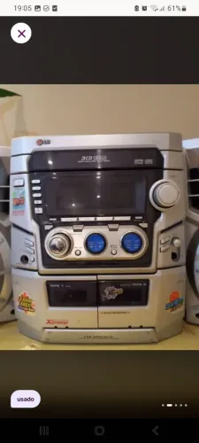 Aparelho de som om antigo com 3 portas CDs e rádio 