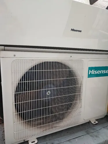 Vendo Ar condicionado Hisense 12.000 btus Quente /frio 