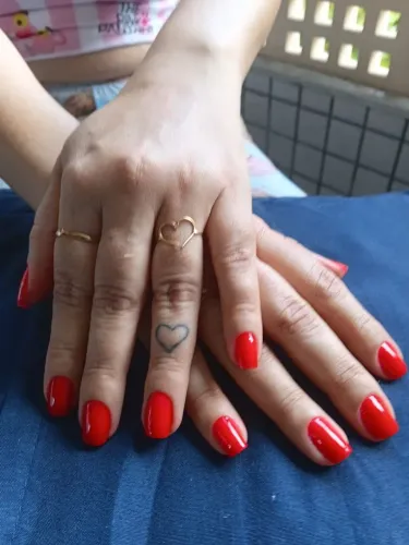 Manicure experiente
