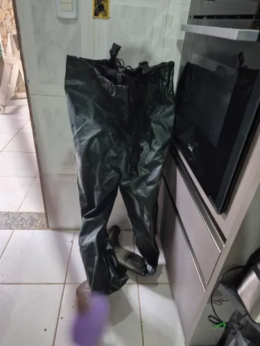 Jardineira pvc com bota pioneira