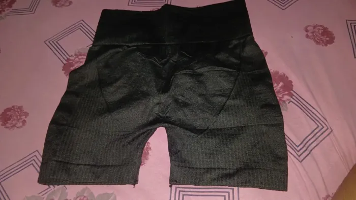 Vendo esse short de academia Novo