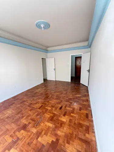 Apartamento andar alto reformado, 3 quartos todo reformado na melhor localização, (Rua Set